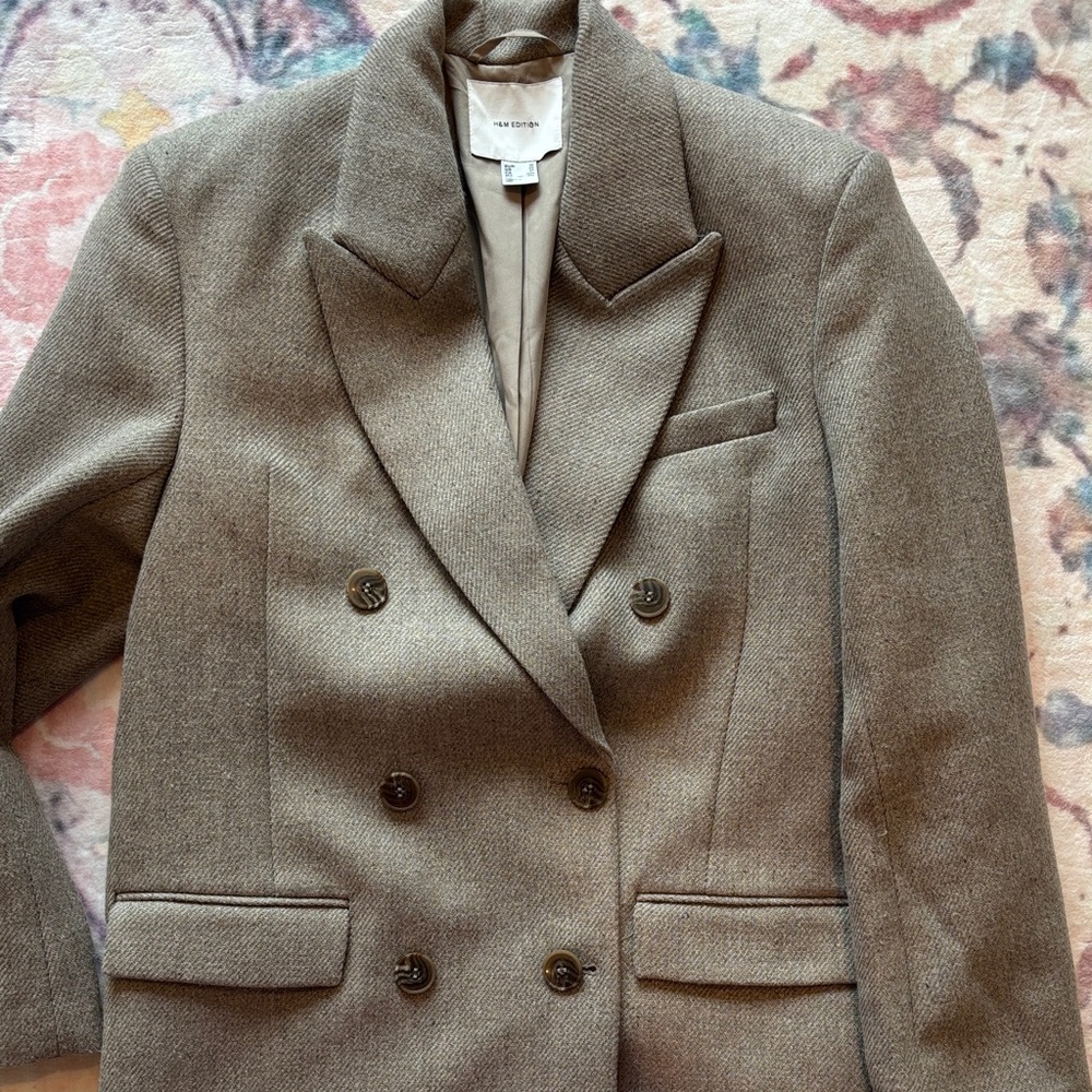 H&M EditionDouble-Breasted Wool Blend Blazer in light brown. Size XS Worn Once